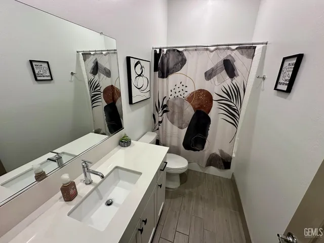 $520,000 | Undisclosed Address, Shafter, CA 93263