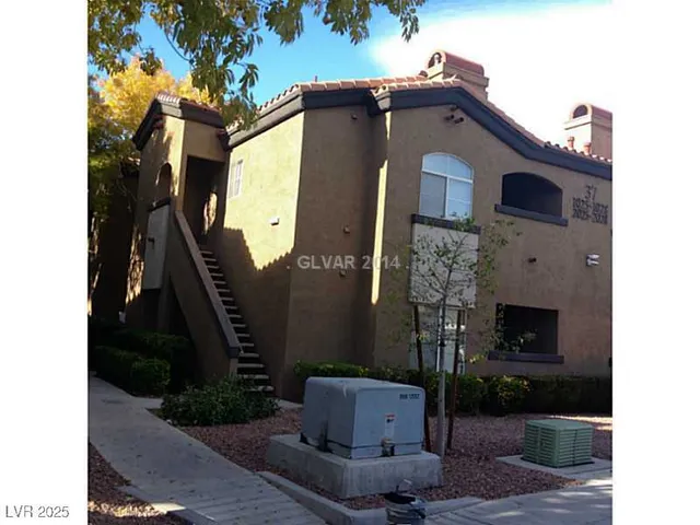 $1,200 | 9000 South Las Vegas Boulevard, Unit 1027, Las Vegas, NV 89123