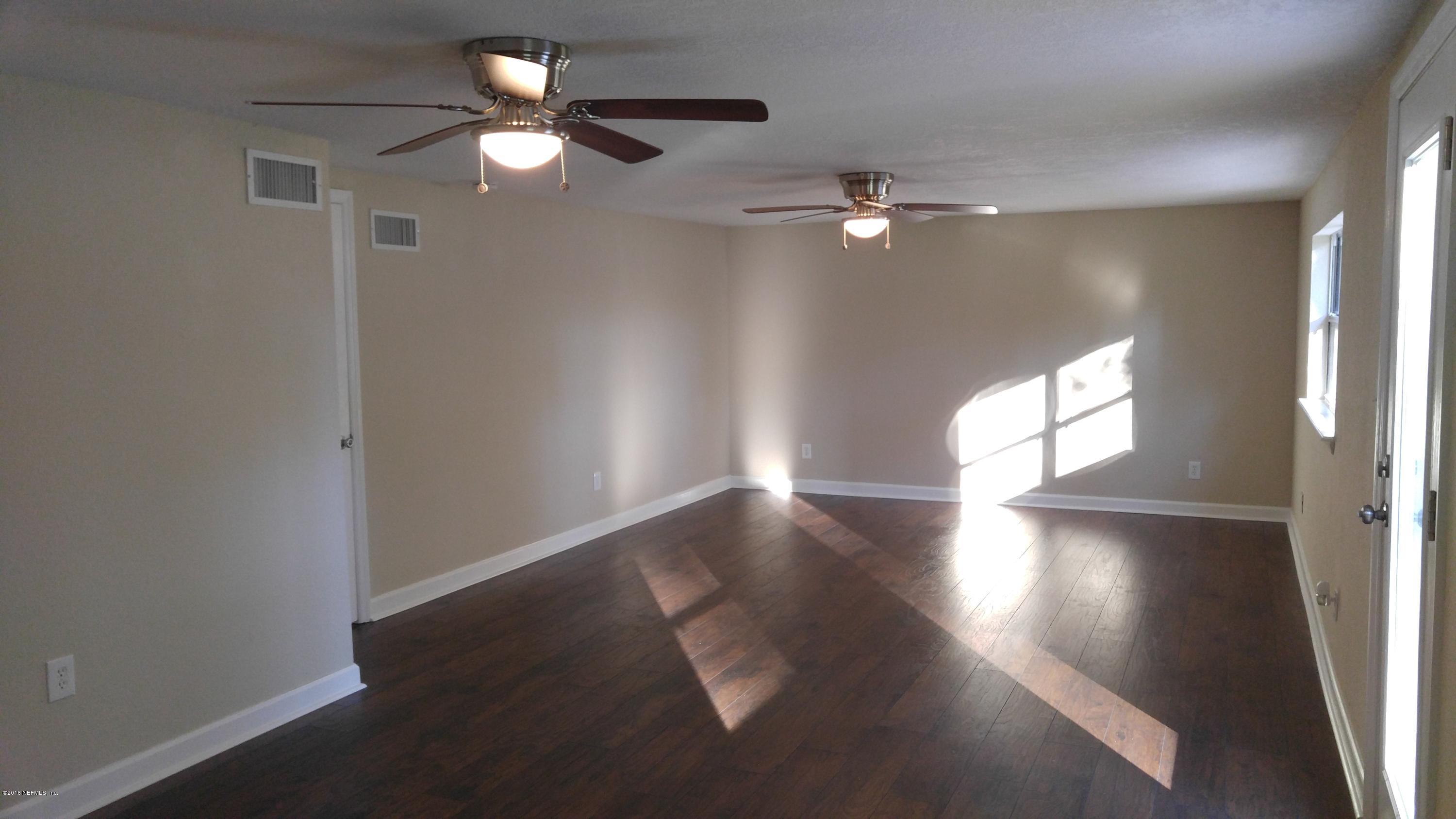 7016 Tampico Road South Jacksonville, FL 32244 - Photo 6 of 27 0111161614
