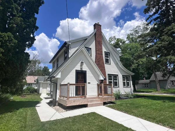$339,900 | 1221 Grace Street, Janesville, WI 53545