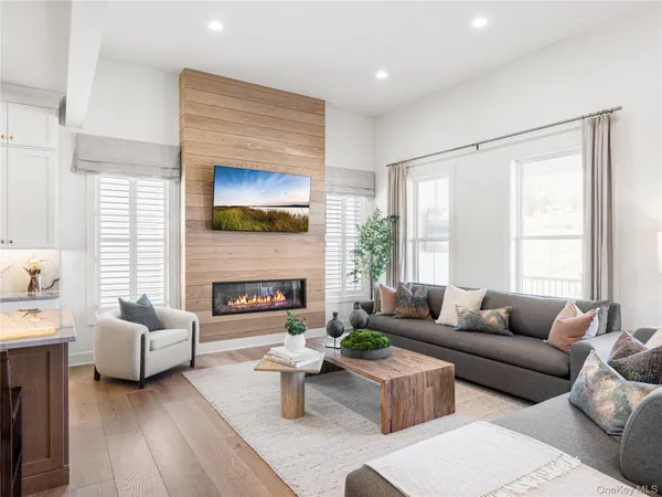 $899,000 | 2079 Summit Loop, Unit 103, Carmel, NY 10512