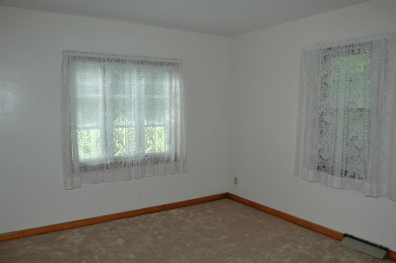 56914 Oak Road South Bend, IN 46619 - Photo 11 of 30 Gallery Image 11