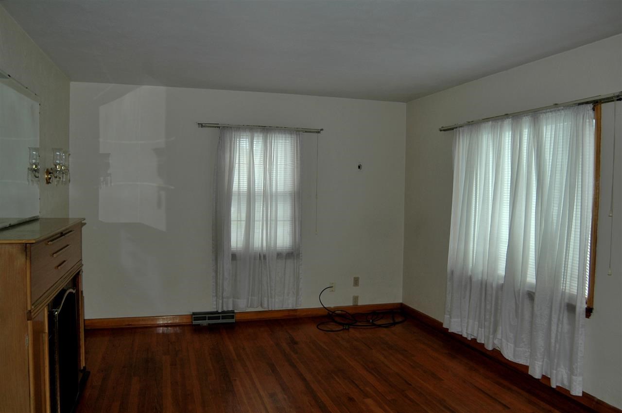 56914 Oak Road South Bend, IN 46619 - Photo 5 of 30 Gallery Image 5