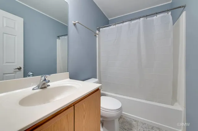 $2,800 | 16556 Willow Walk Drive, Lockport, IL 60441