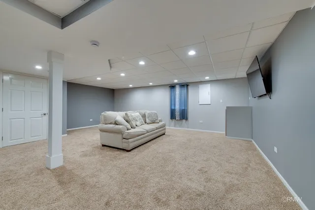 $2,800 | 16556 Willow Walk Drive, Lockport, IL 60441