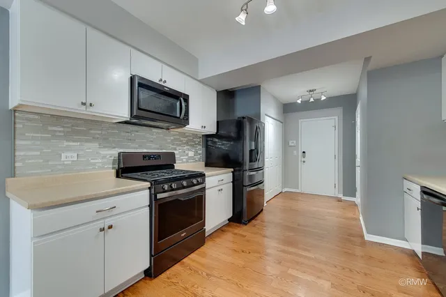 $2,800 | 16556 Willow Walk Drive, Lockport, IL 60441