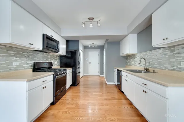 $2,800 | 16556 Willow Walk Drive, Lockport, IL 60441