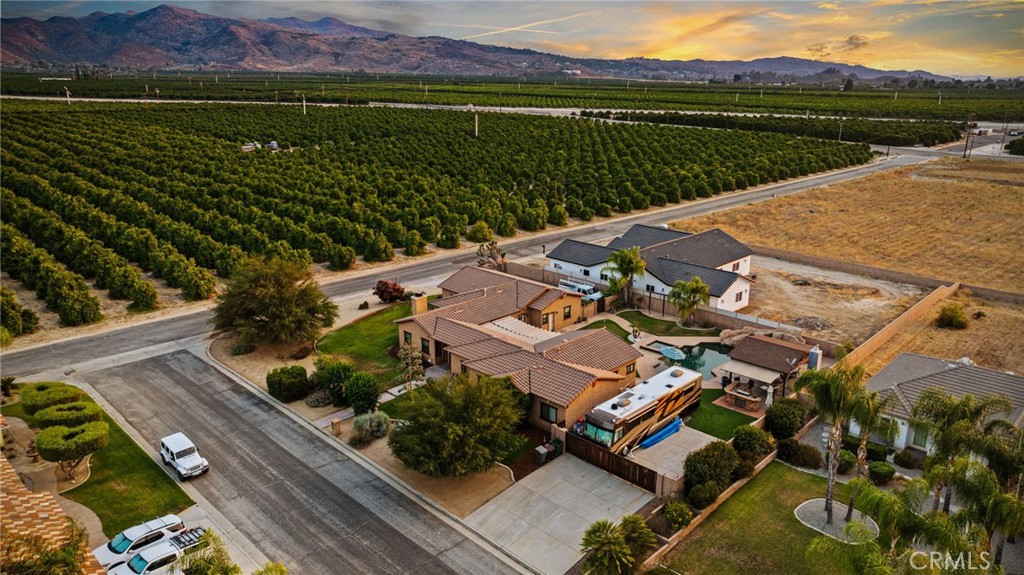 26487 Thacker Drive Hemet, CA 92544 - Photo 3 of 60