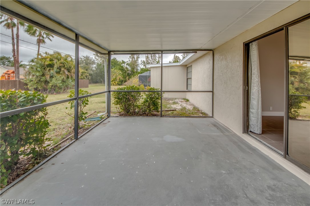 17520 Oriole Road Fort Myers, FL 33967 - Photo 21 of 25 a view of entryway