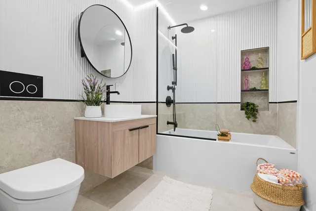 $925,000 | 19 North Henry Street, Unit 3B | Williamsburg