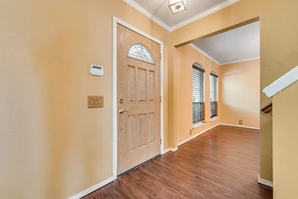 $2,295 | 220 High Pointe Lane, Cedar Hill, TX 75104