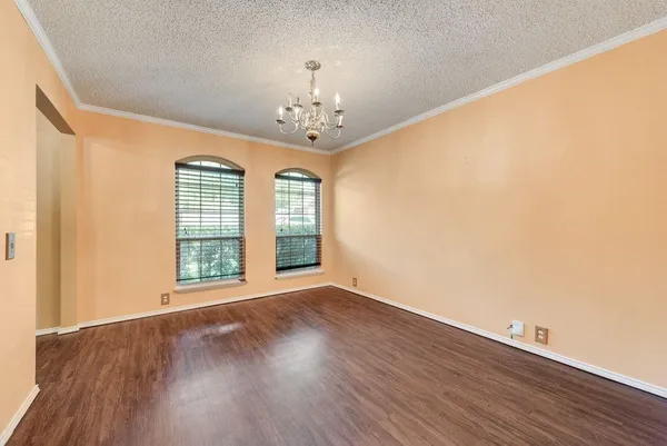 $2,295 | 220 High Pointe Lane, Cedar Hill, TX 75104