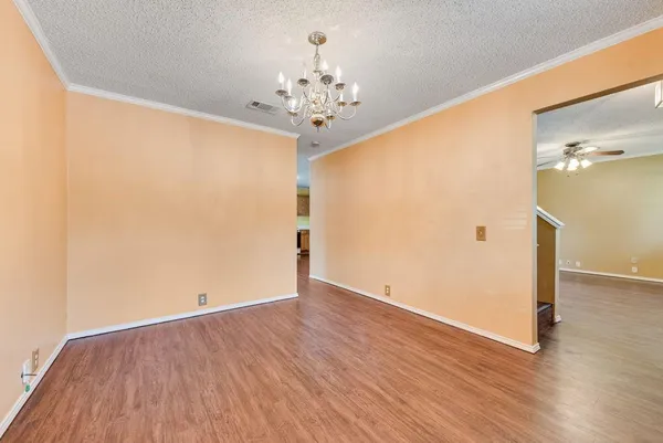 $2,295 | 220 High Pointe Lane, Cedar Hill, TX 75104