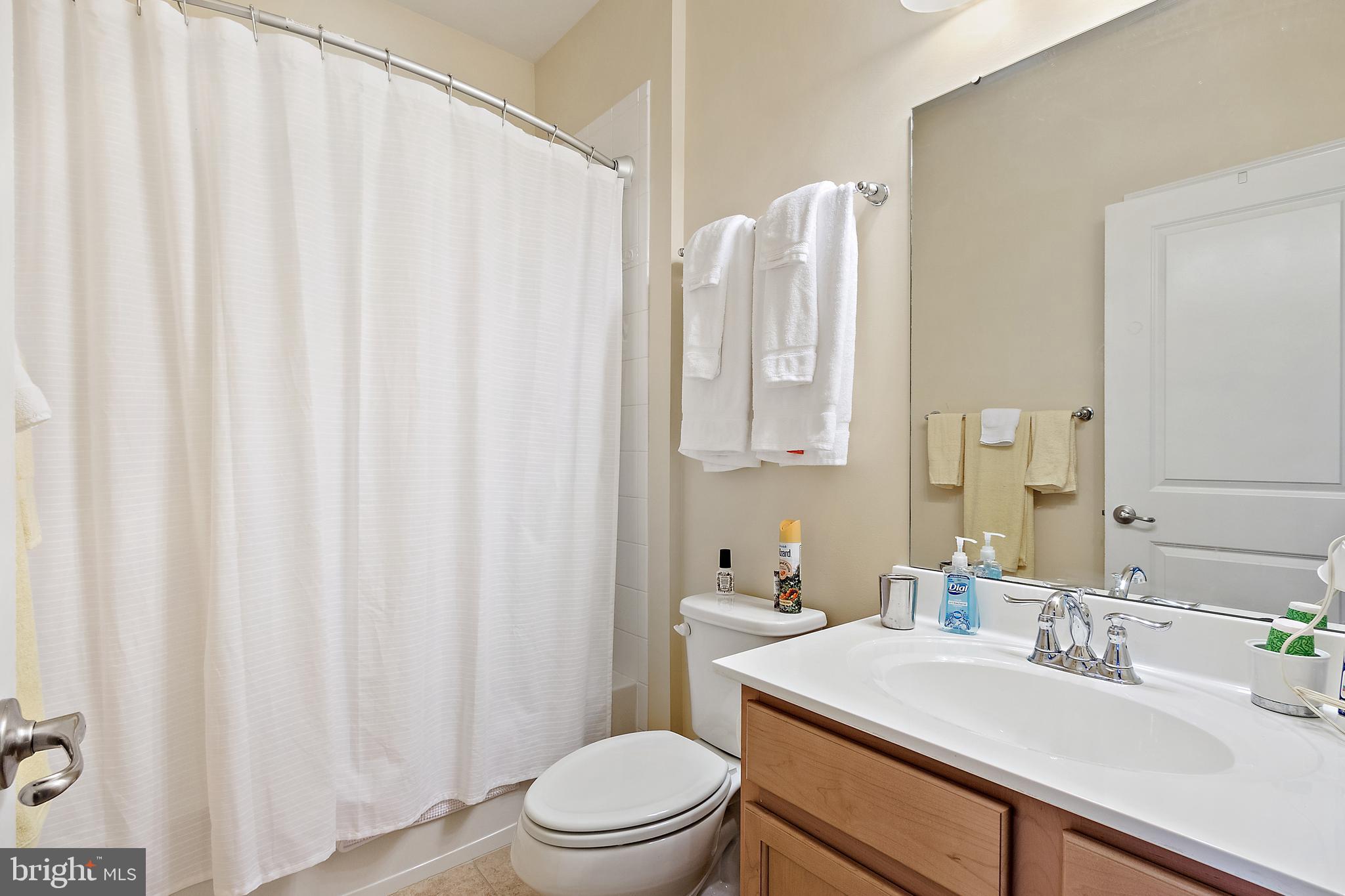 219 Quarry Point Road Malvern, PA 19355 - Photo 23 of 31 Hall full bath for 2nd and 3rd bedrooms