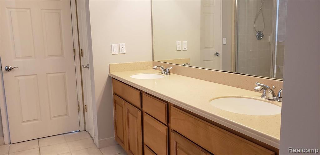4599 Chatford Court Rochester, MI 48306 - Photo 26 of 46