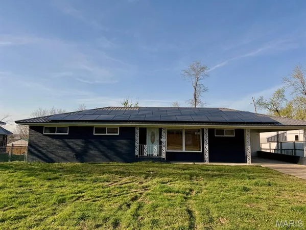 $229,900 | 1014 North Woodland Drive, Dexter, MO 63841