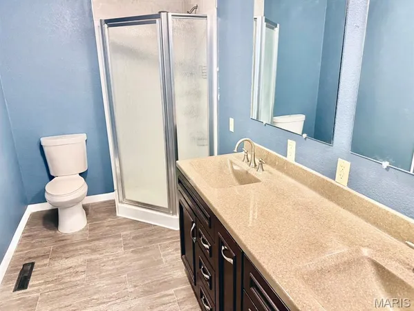 $229,900 | 1014 North Woodland Drive, Dexter, MO 63841