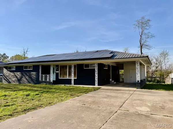 $229,900 | 1014 North Woodland Drive, Dexter, MO 63841