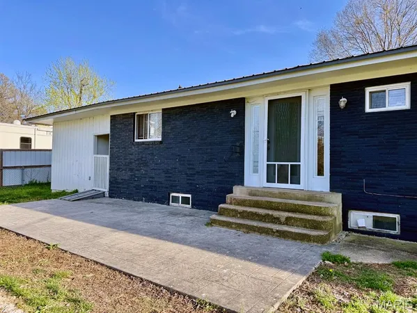 $229,900 | 1014 North Woodland Drive, Dexter, MO 63841
