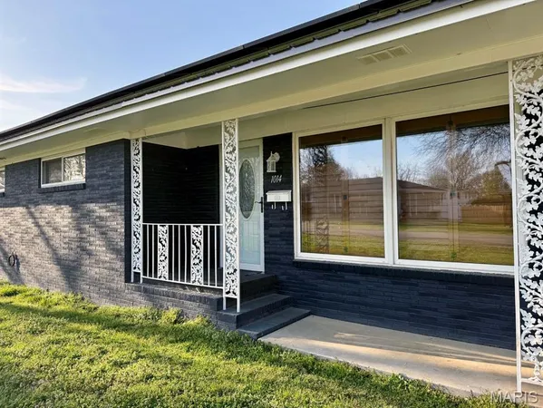 $229,900 | 1014 North Woodland Drive, Dexter, MO 63841