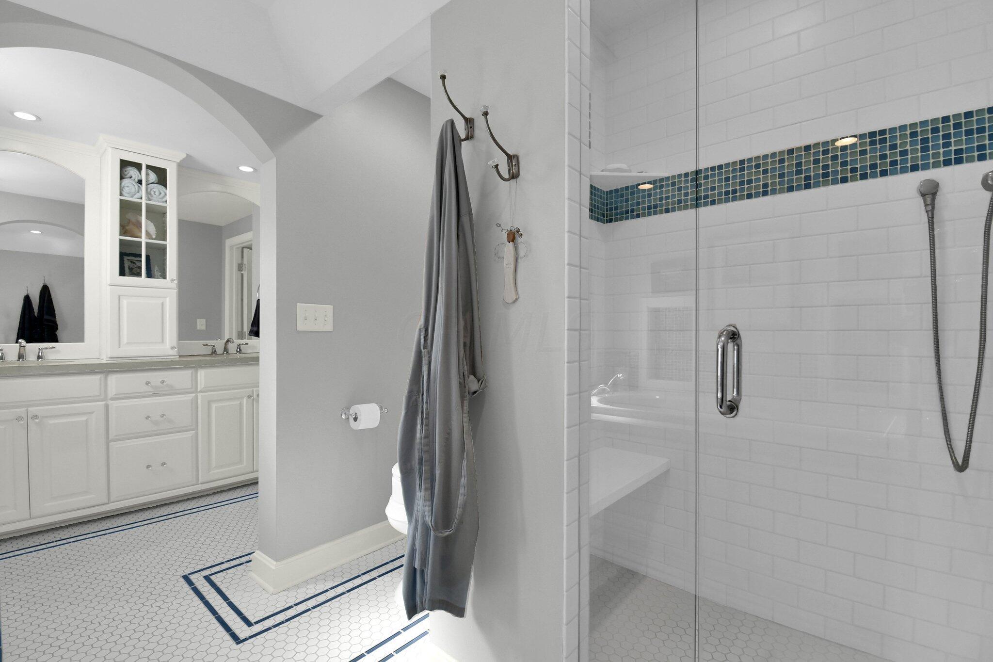1921 Andover Road Columbus, OH 43212 - Photo 50 of 72 Spa Shower