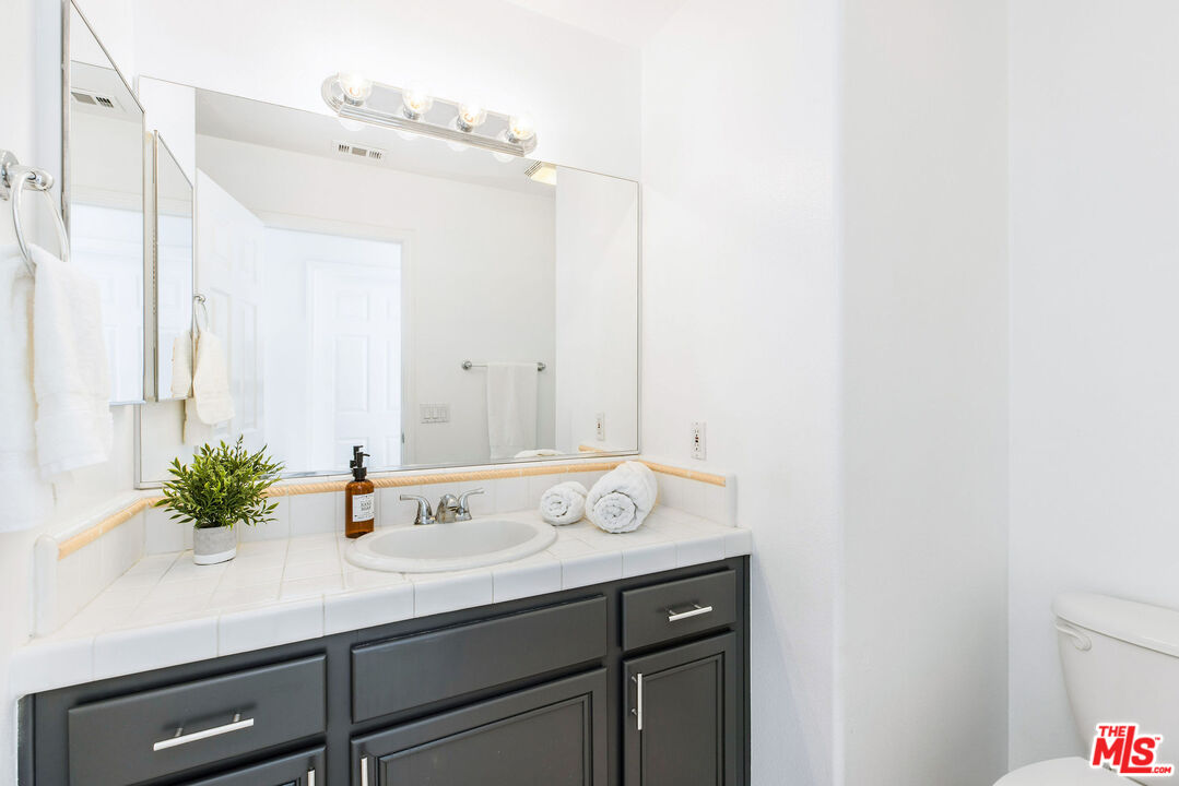 25630 Lewis Way Stevenson Ranch, CA 91381 - Photo 21 of 37 Gallery Image 21