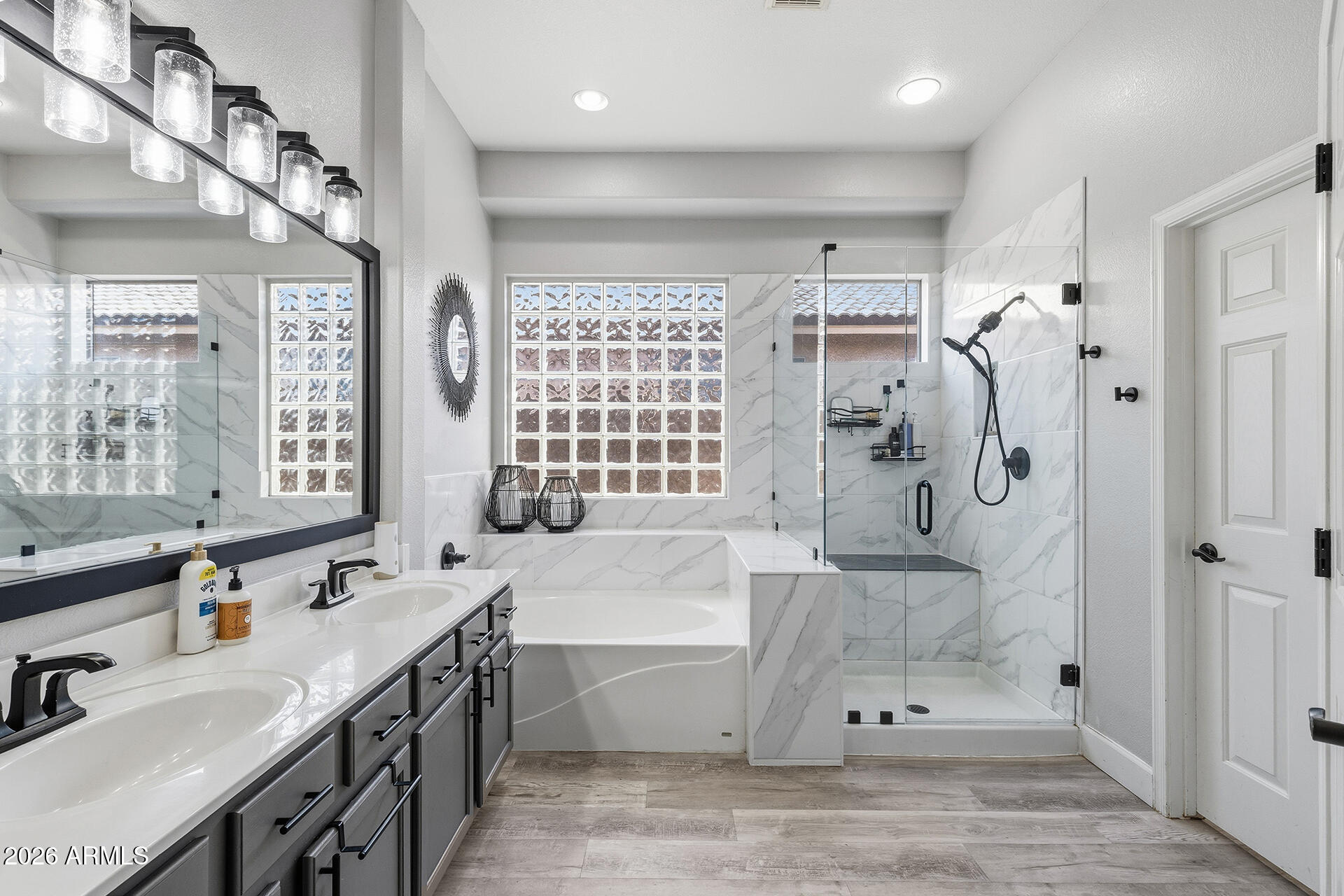 6036 East Roland Street Mesa, AZ 85215 - Photo 15 of 40 20