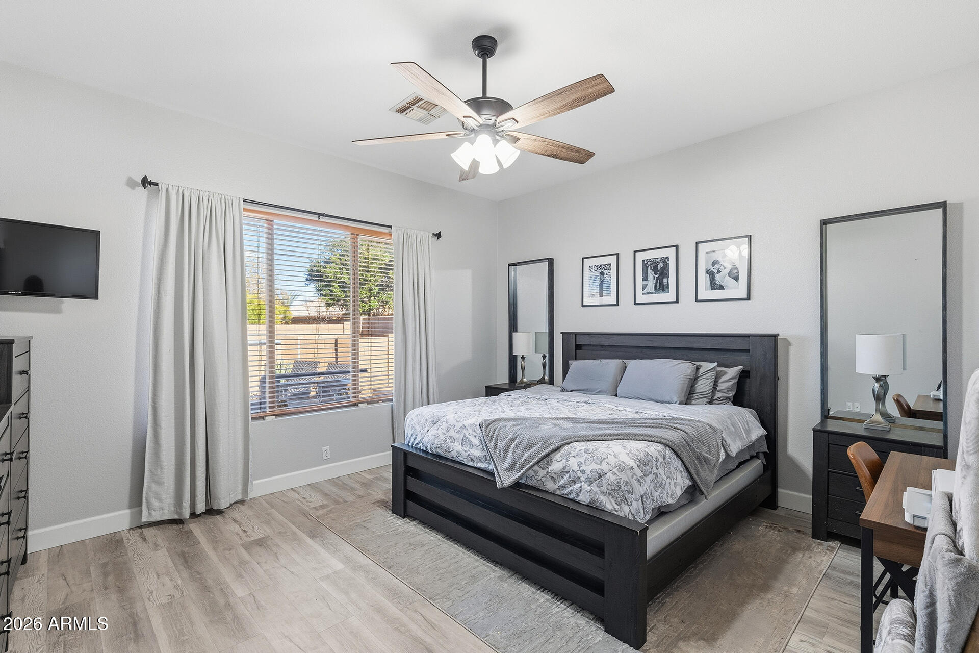 6036 East Roland Street Mesa, AZ 85215 - Photo 17 of 40 23