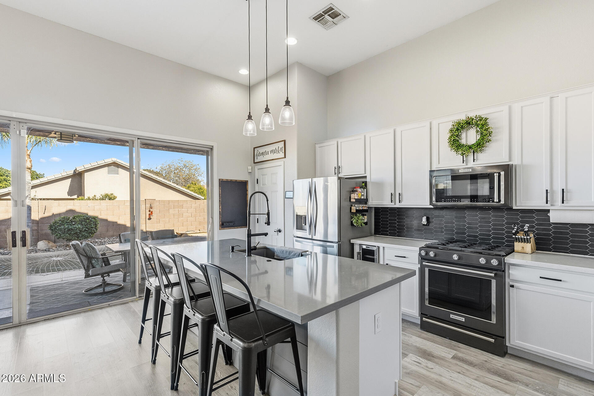 6036 East Roland Street Mesa, AZ 85215 - Photo 3 of 40 31