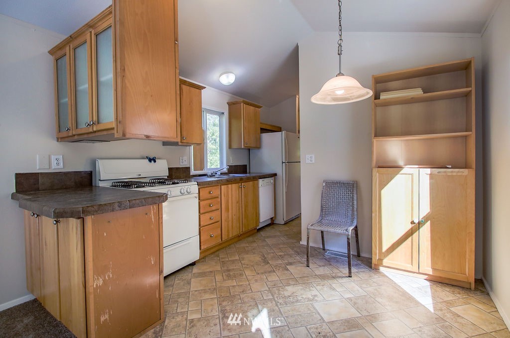 15605 Delano Road Southwest Lakebay, WA 98349 - Photo 6 of 23