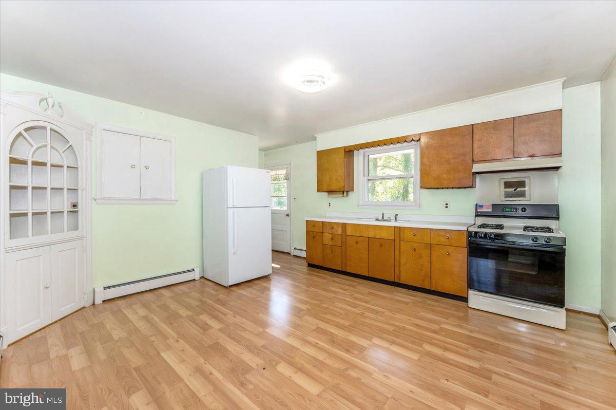 16212 Old Orchard Road Silver Spring, MD 20905 - Photo 23 of 46