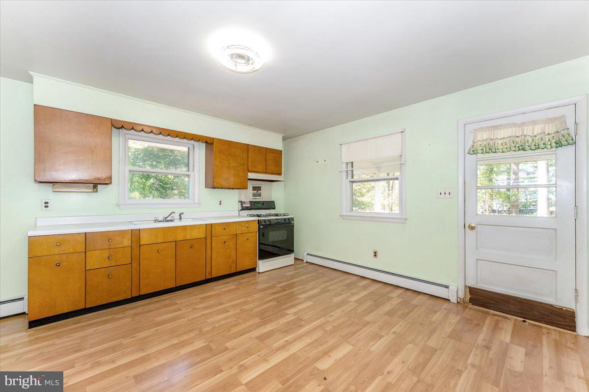 16212 Old Orchard Road Silver Spring, MD 20905 - Photo 24 of 46