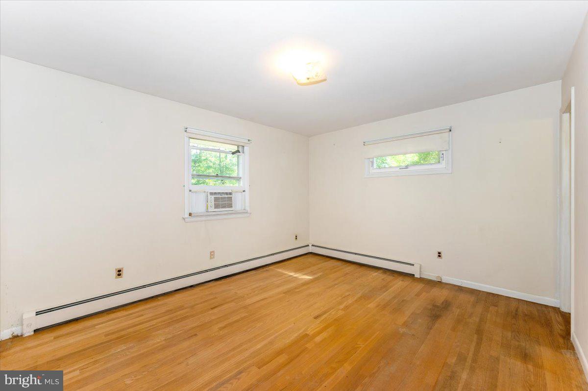 16212 Old Orchard Road Silver Spring, MD 20905 - Photo 29 of 46