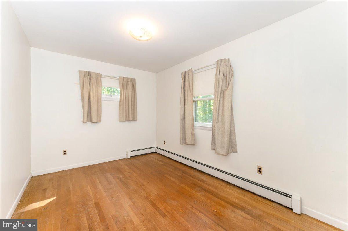 16212 Old Orchard Road Silver Spring, MD 20905 - Photo 33 of 46