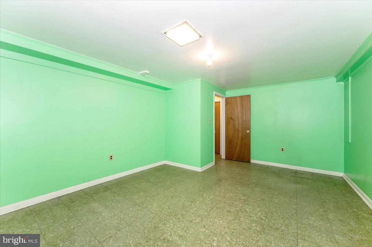 16212 Old Orchard Road Silver Spring, MD 20905 - Photo 39 of 46