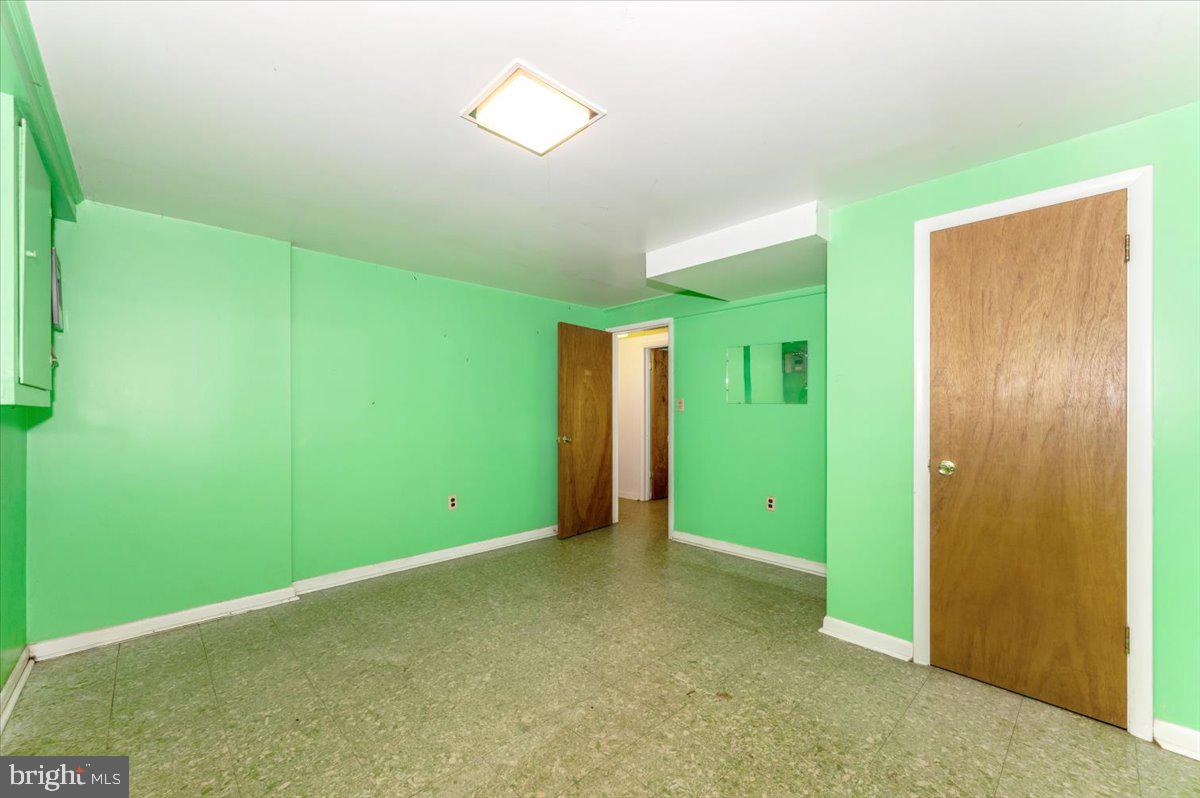 16212 Old Orchard Road Silver Spring, MD 20905 - Photo 41 of 46