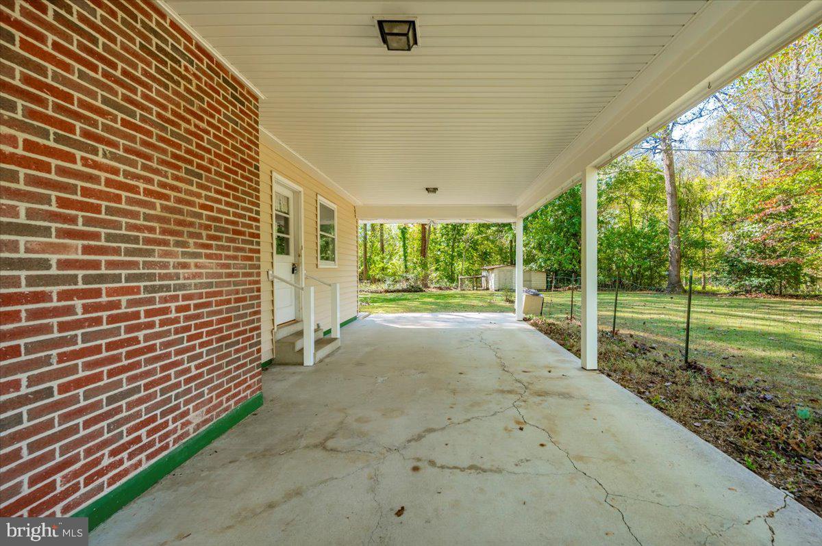 16212 Old Orchard Road Silver Spring, MD 20905 - Photo 8 of 46