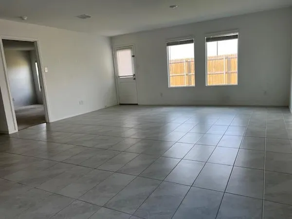 $1,950 | 1117 Loblolly Lane, Princeton, TX 75407