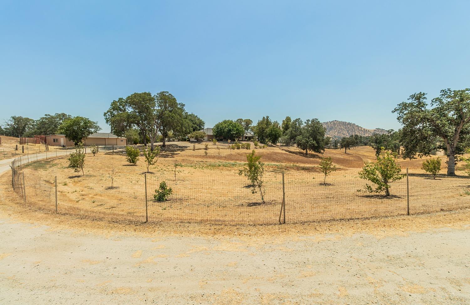 10574 Millerton Road Clovis, CA 93619 - Photo 32 of 36 a view of ocean view