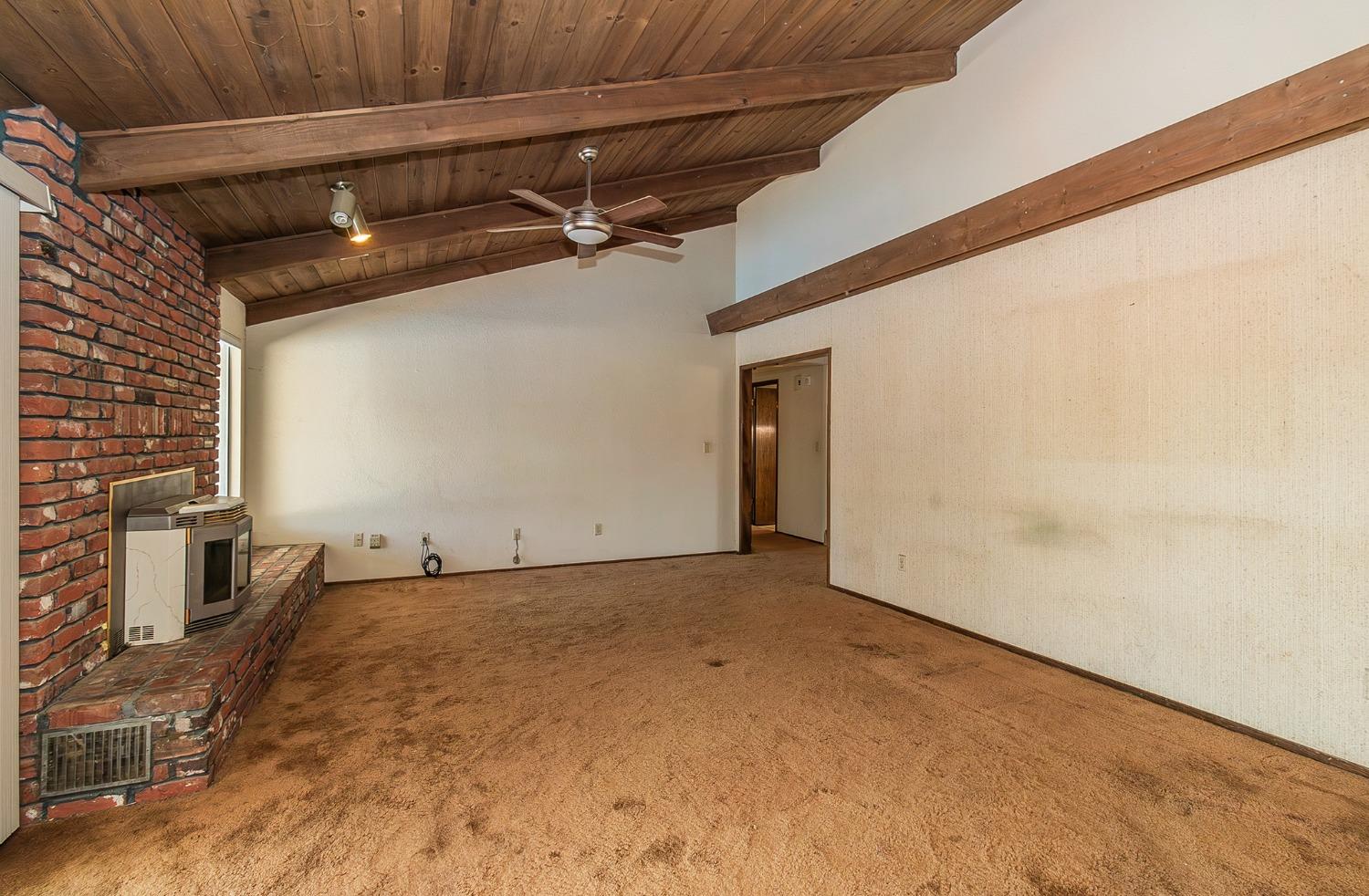 10574 Millerton Road Clovis, CA 93619 - Photo 7 of 36 a view of empty room