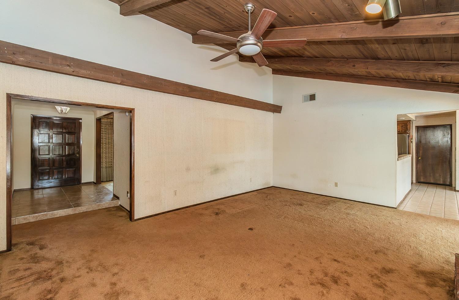 10574 Millerton Road Clovis, CA 93619 - Photo 8 of 36 a view of an empty room