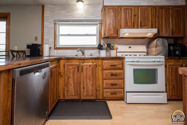 $45,000 | 318 Southeast 48th Street, Topeka, KS 66609