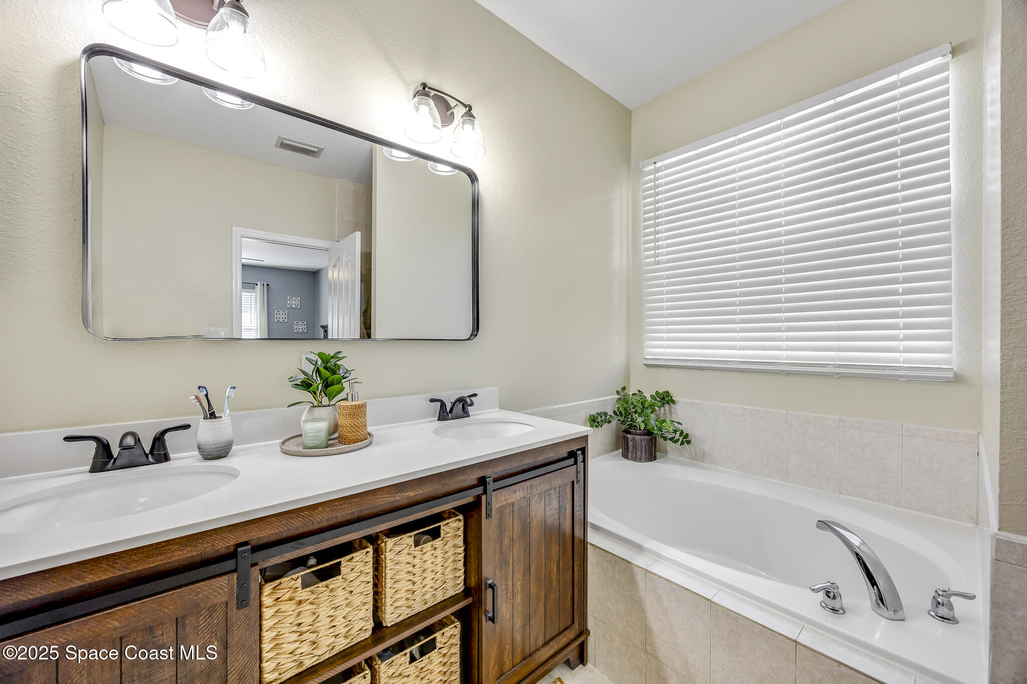 842 Parkwood Avenue Titusville, FL 32796 - Photo 19 of 42 a-20