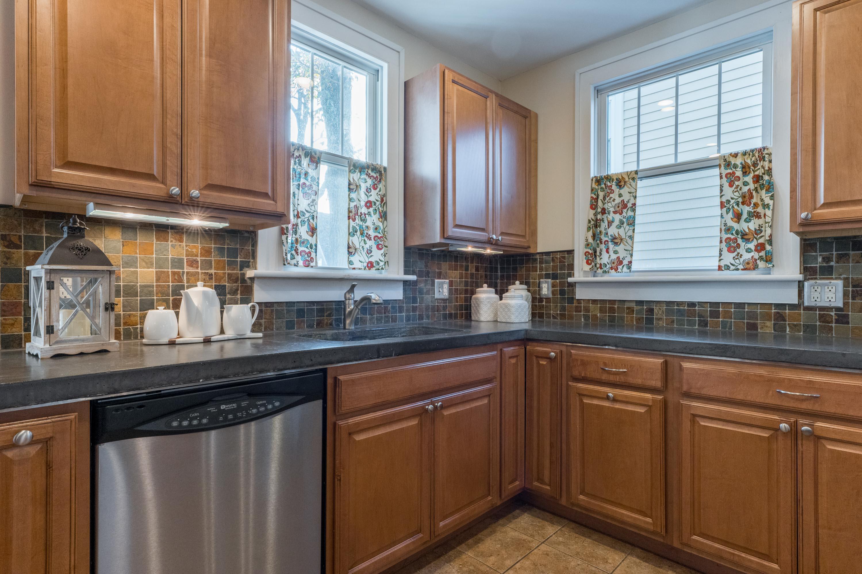 75 East Weber Road Columbus, OH 43202 - Photo 15 of 44 Kitchen