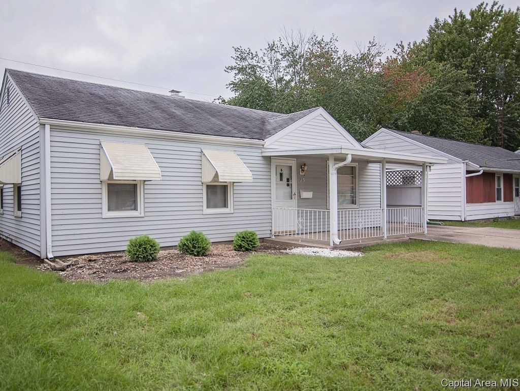 15 Barbara Court Springfield, IL 62704 - Photo 2 of 9 Gallery Image 2