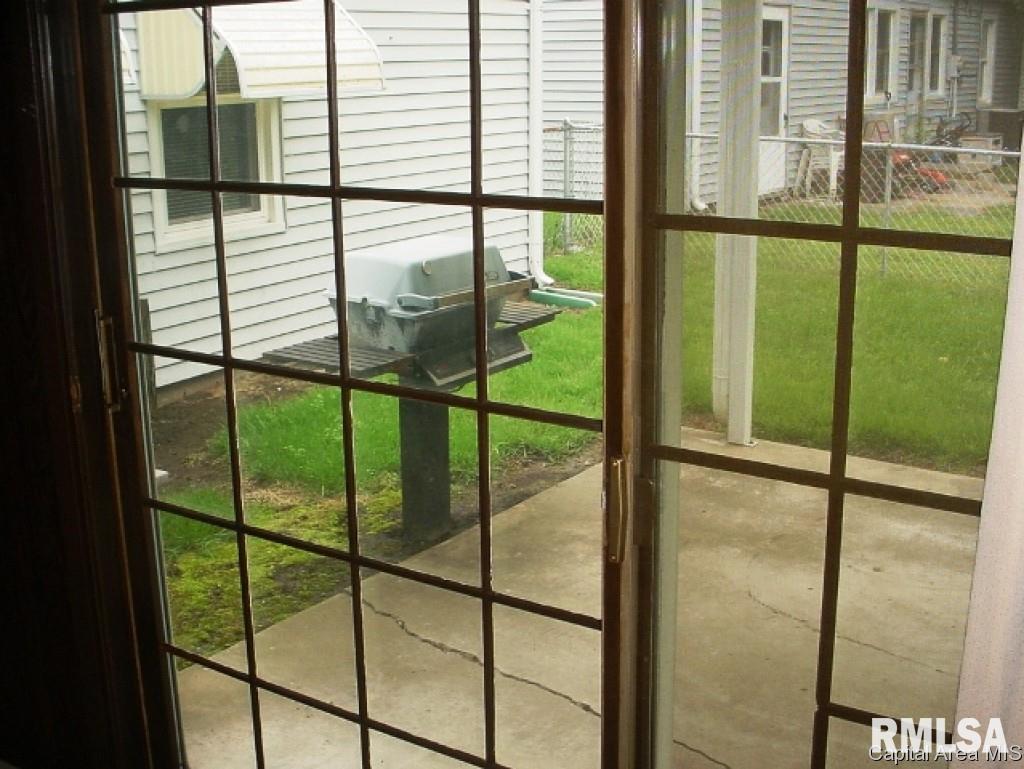 15 Barbara Court Springfield, IL 62704 - Photo 3 of 9 Gallery Image 3