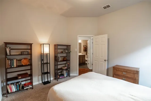 $2,700 | 2009 Garretts Way, Manchaca, TX 78652