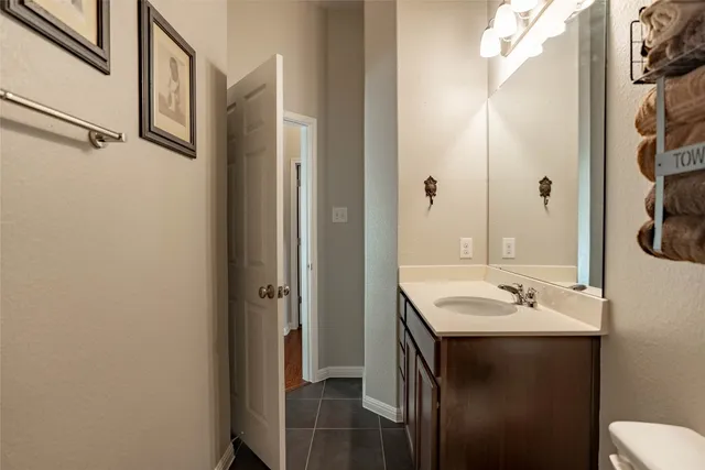 $2,700 | 2009 Garretts Way, Manchaca, TX 78652