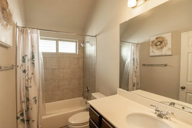 $2,700 | 2009 Garretts Way, Manchaca, TX 78652