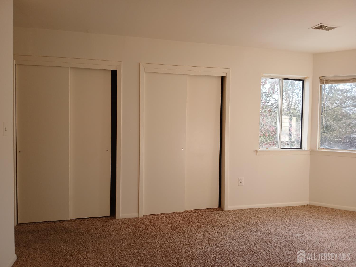 1081 Schmidt Lane North Brunswick, NJ 08902 - Photo 15 of 20